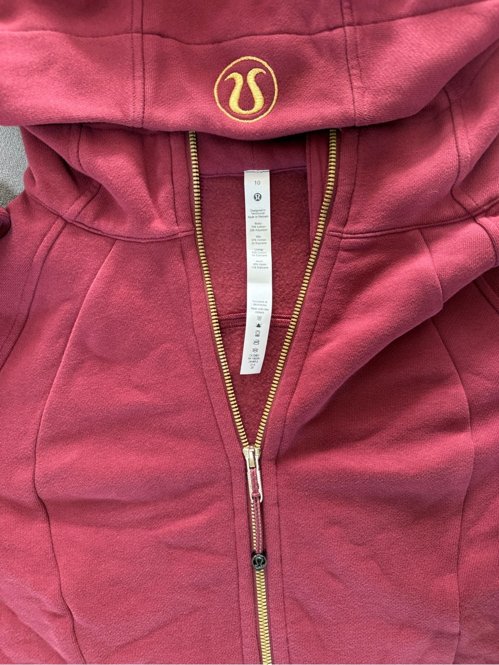 Lululemon Scuba Full-Zip Hoodie in Red Merlot / Burgundy with Special Edition Go